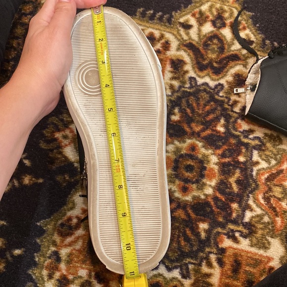 P448 Re:new sneakers EUC - sz 40 - Picture 8 of 9